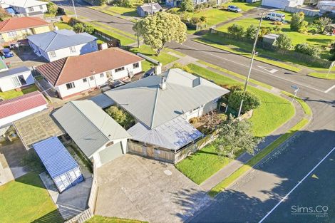 Photo of property in 12 Taupata Street, Castlecliff, Whanganui, 4501