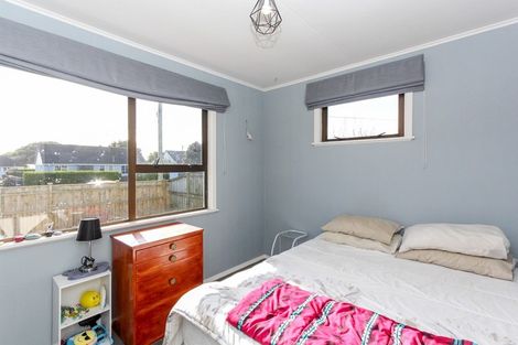 Photo of property in 14 Karaka Street, Merrilands, New Plymouth, 4312