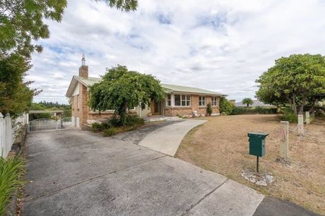 Photo of property in 35 Forest Lake Road, Forest Lake, Hamilton, 3200