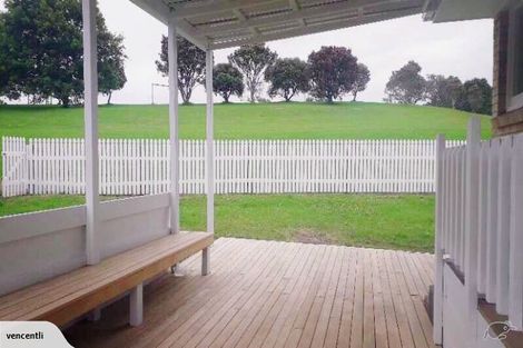 Photo of property in 2/108 Hillside Road, Glenfield, Auckland, 0627