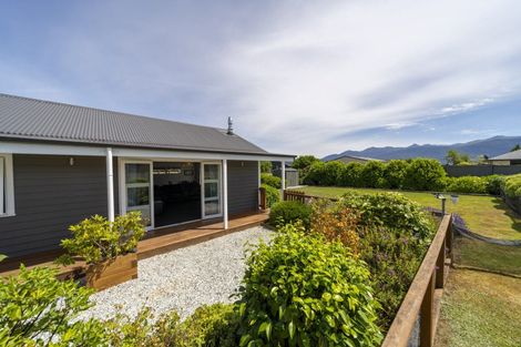 Photo of property in 5 Orbell Crescent, Te Anau, 9679
