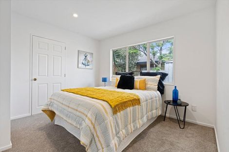 Photo of property in 31 Makora Road, Massey, Auckland, 0614