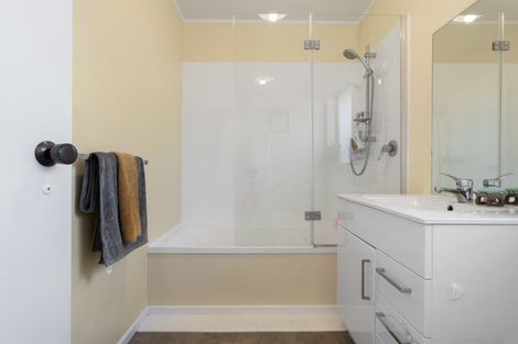 Photo of property in 100a Mansel Avenue, Hillcrest, Hamilton, 3216