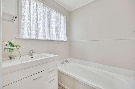 Photo of property in 17a Arnwood Street, Manurewa, Auckland, 2102