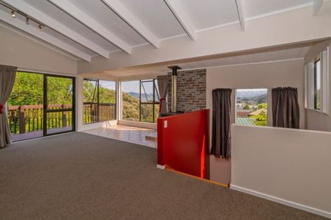 Photo of property in 4 Puriri Place, Whitianga, 3510