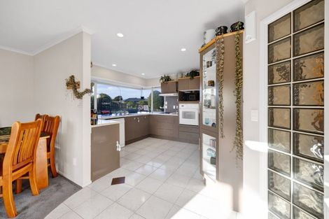 Photo of property in 283 Glover Road, Hawera, 4610