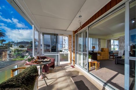 Photo of property in 124 Pioneer Road, Moturoa, New Plymouth, 4310