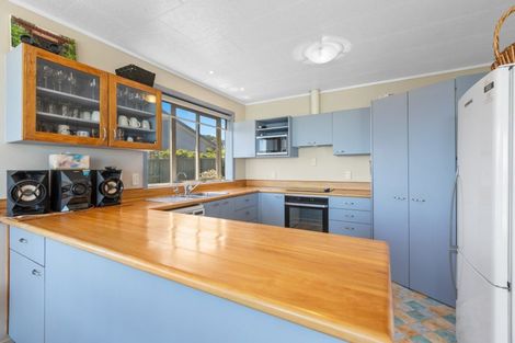 Photo of property in 24 Motukari Place, Onaero, Urenui, 4383