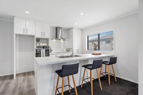 Photo of property in 81 Puhirake Crescent, Pyes Pa, Tauranga, 3112