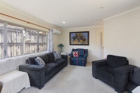 Photo of property in 14 Emmerdale Avenue, Papakura, 2110