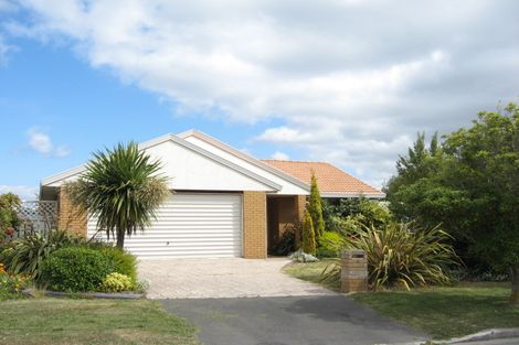 Photo of property in 4 Fieldmoor Place, Parklands, Christchurch, 8083