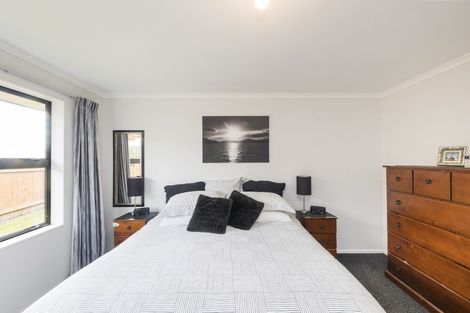 Photo of property in 60 Branigan Parade, Kelvin Grove, Palmerston North, 4414