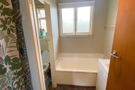 Photo of property in 1/166 Halswell Road, Hillmorton, Christchurch, 8025