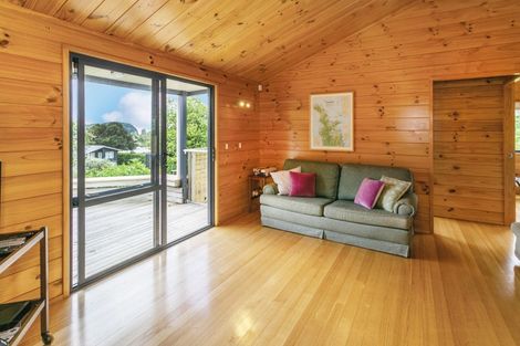 Photo of property in 2 Emmerdale Drive, Hahei, Whitianga, 3591