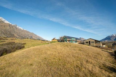 Photo of property in 48 Cunninghams Drive, Jacks Point, Queenstown, 9371