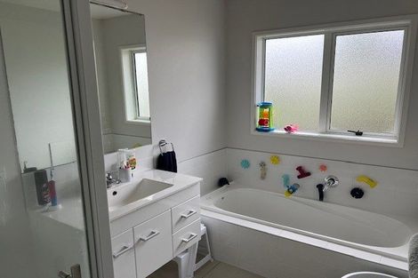 Photo of property in 15a Caldera Close, Pyes Pa, Tauranga, 3112