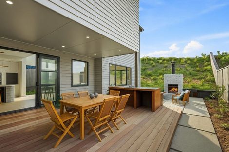 Photo of property in 183 Te Oneroa Way, Long Bay, Auckland, 0630