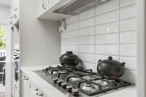 Photo of property in 200 Huia Road, Titirangi, Auckland, 0604