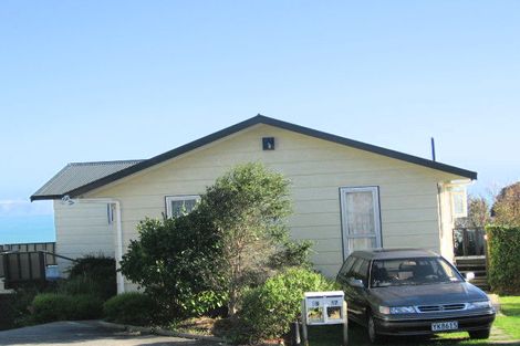 Photo of property in 17 Tremaine Place, Camborne, Porirua, 5026