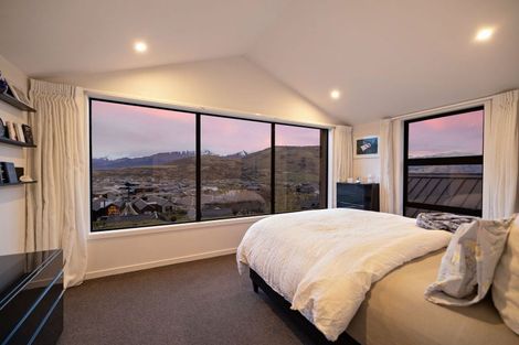 Photo of property in 25 Double Cone Road, Jacks Point, Queenstown, 9371