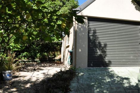 Photo of property in 1/130 Mount Pleasant, Mount Pleasant, Christchurch, 8081