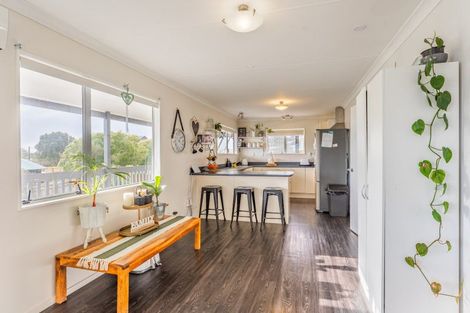 Photo of property in 75 Atkinson Avenue, Otaki Beach, Otaki, 5512