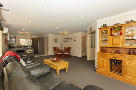 Photo of property in 10 Thomson Street, Tinwald, Ashburton, 7700