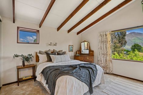 Photo of property in 197 Beacon Point Road, Wanaka, 9305