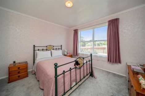 Photo of property in 2 Campbell Street, Hawera, 4610