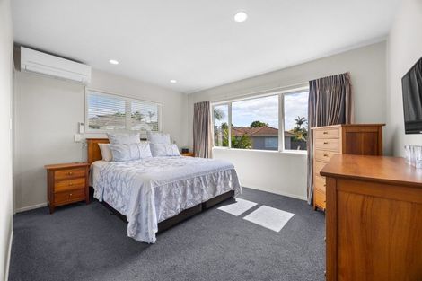 Photo of property in 40 Westpark Drive, West Harbour, Auckland, 0618