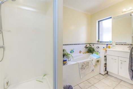 Photo of property in 14 Milson Drive, Papakura, 2110