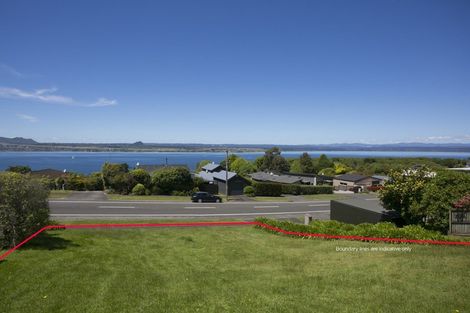 Photo of property in 100 Wakeman Road, Acacia Bay, Taupo, 3330