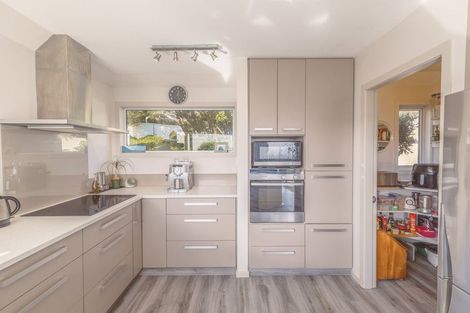 Photo of property in 37 Longhurst Terrace, Cashmere, Christchurch, 8022