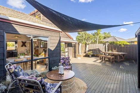 Photo of property in 18 Wood Leigh, Paraparaumu Beach, Paraparaumu, 5032