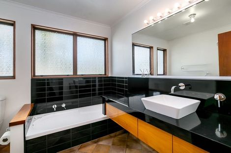 Photo of property in 30 Kitchener Street, Martinborough, 5711