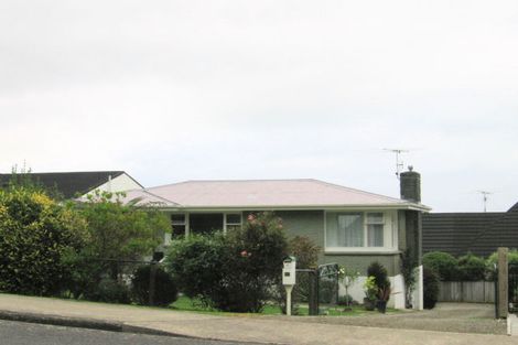 Photo of property in 90 Winara Avenue, Waikanae, 5036