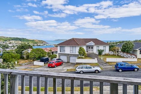 Photo of property in 11 De Castro Place, Titahi Bay, Porirua, 5022