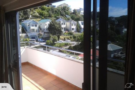 Photo of property in 35 Jackson Street, Island Bay, Wellington, 6023