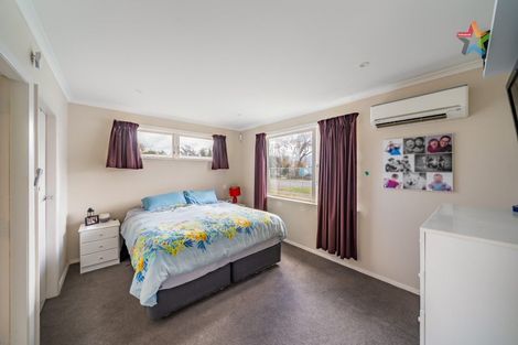 Photo of property in 2 Strand Crescent, Naenae, Lower Hutt, 5011