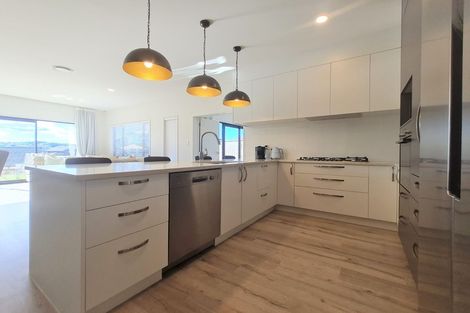 Photo of property in 168 Arran Point Parade, Orewa, 0931