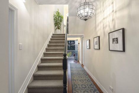 Photo of property in 61 Palmerston Road, Birkenhead, Auckland, 0626