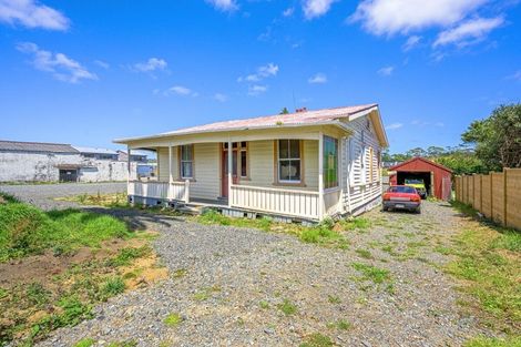 Photo of property in 680 Swanson Road, Swanson, Auckland, 0612