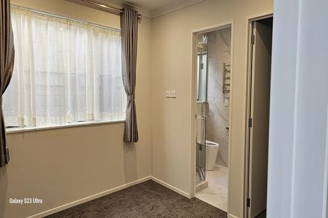 Photo of property in 7 Marco Place, Highland Park, Auckland, 2010