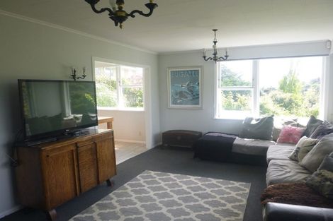 Photo of property in 6 Wyndham Road, Pinehaven, Upper Hutt, 5019