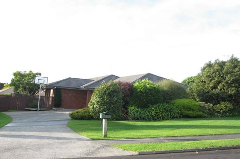 Photo of property in 18 Kuripaka Crescent, The Gardens, Auckland, 2105