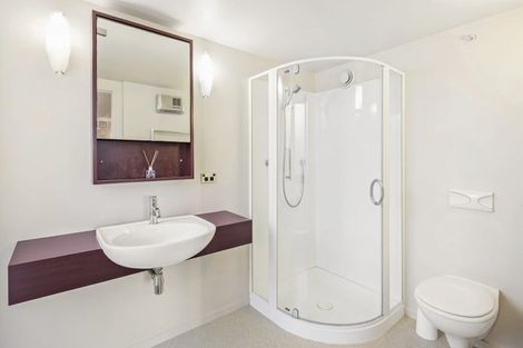 Photo of property in Stadium Garden Flats, 115/107 Thorndon Quay, Pipitea, Wellington, 6011