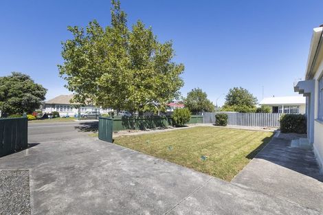 Photo of property in 629 Featherston Street, Roslyn, Palmerston North, 4414