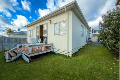 Photo of property in 223b Ocean Road, Whangamata, 3620