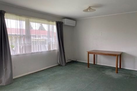 Photo of property in 2/8 Fraser Road, Papatoetoe, Auckland, 2025