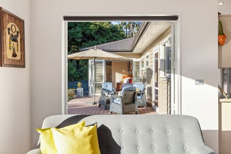 Photo of property in 127 Whangaparaoa Road, Red Beach, 0932